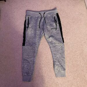 Men’s Aeropostale grey and black speckled jogger sweatpants size medium